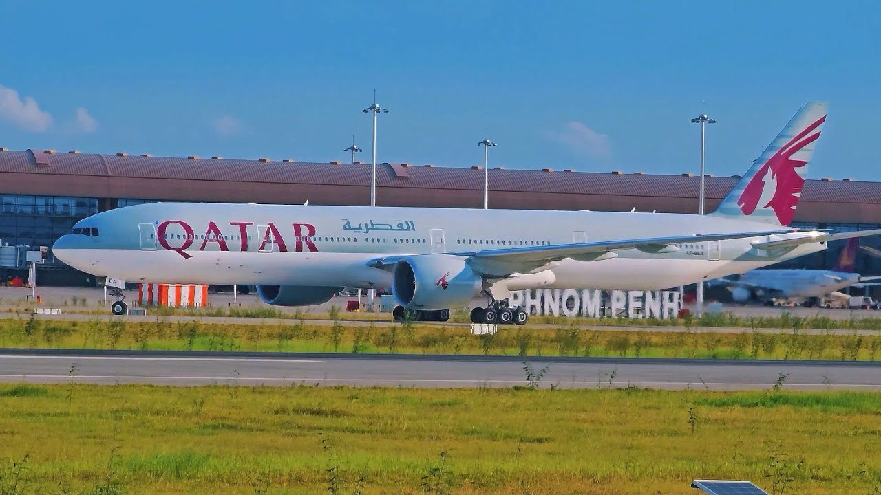 Qatar Aiways Boeing 777-300 ER ✈️ Evening arriving | Aircraft spotting