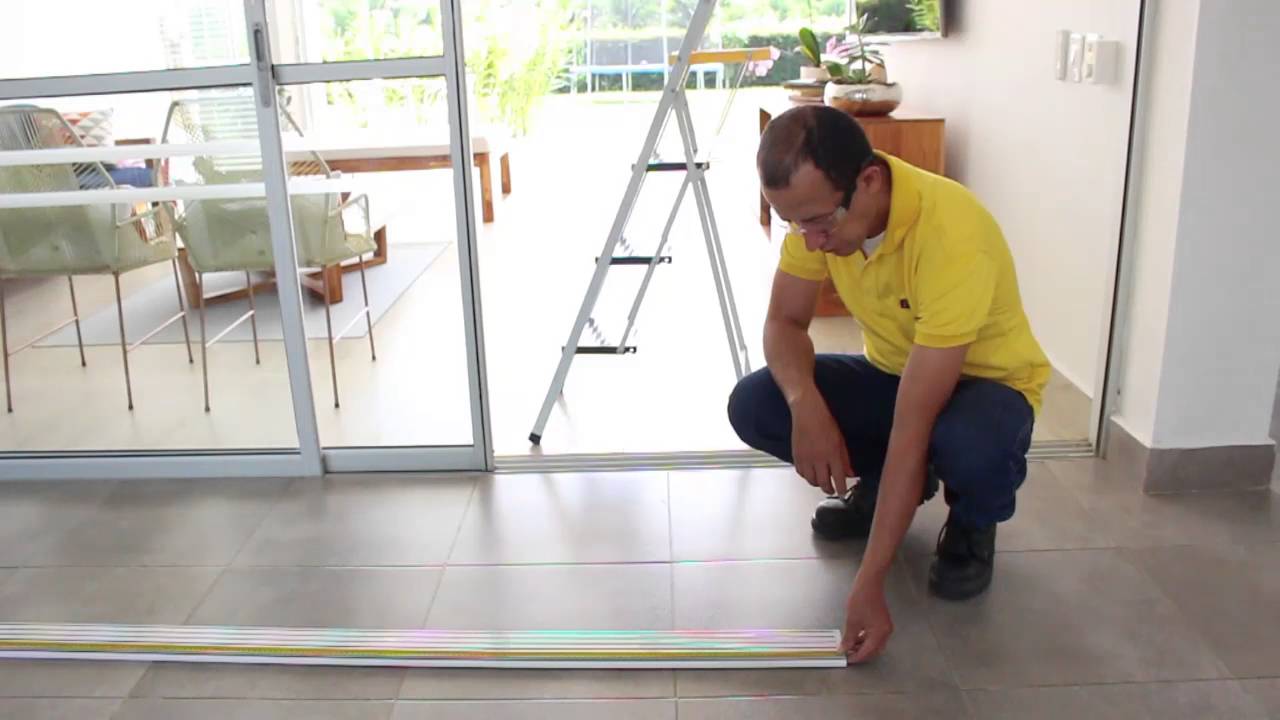 Instalación Riel Dividido Panel Japonés Pentagrama