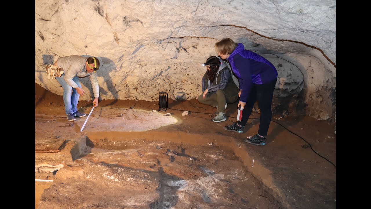 Сензация от Магурата: текстил на 5000 г. / Sensation from Magurata Cave: 5,000-year-old hemp textile