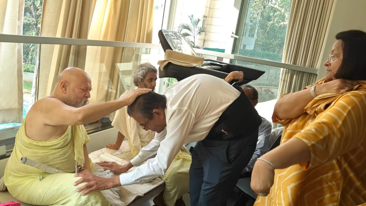 Aacharya Vijay Dharmdhurandhar Suri is live