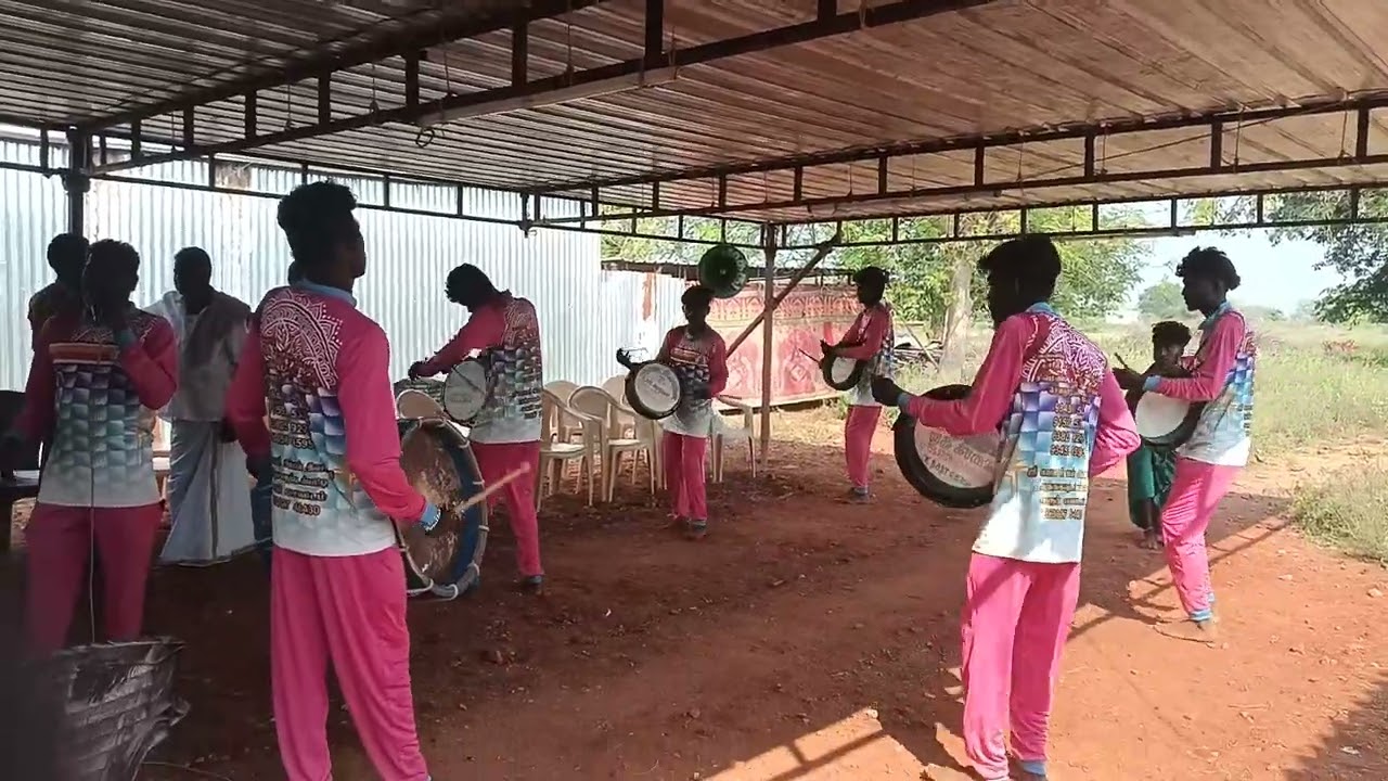 ஸ்ரீ காமாட்சி அம்மன் பறை இசை குழு முத்தகவுண்டன்பட்டி......