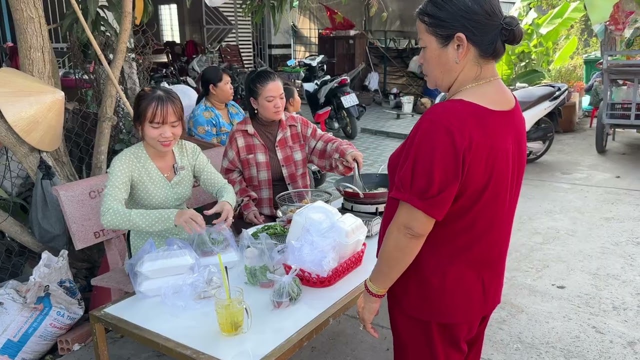 Tàu Hũ Chiên Giòn Nóng Hổi Hai Mẹ Con Bán Món Này Bà Con Rất Thích / Nhà Quê #584