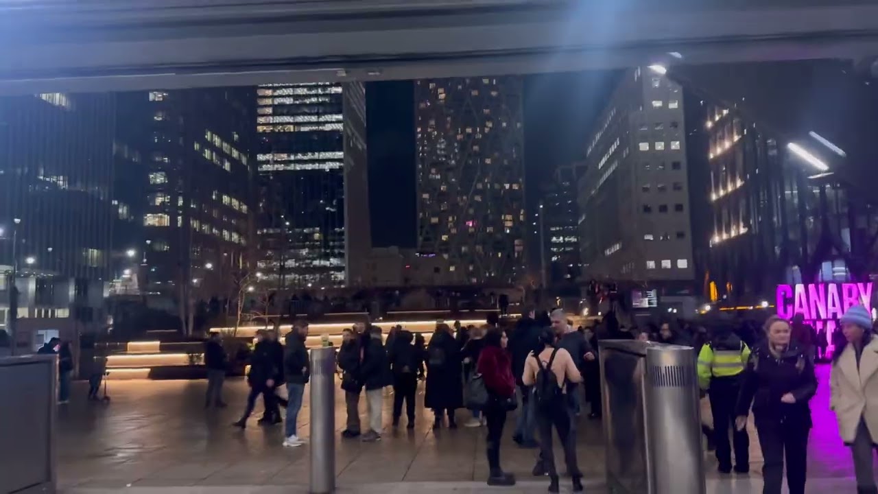 Brighton to London: The Commuter Hustle & Winter Light Magic (POV Walk)