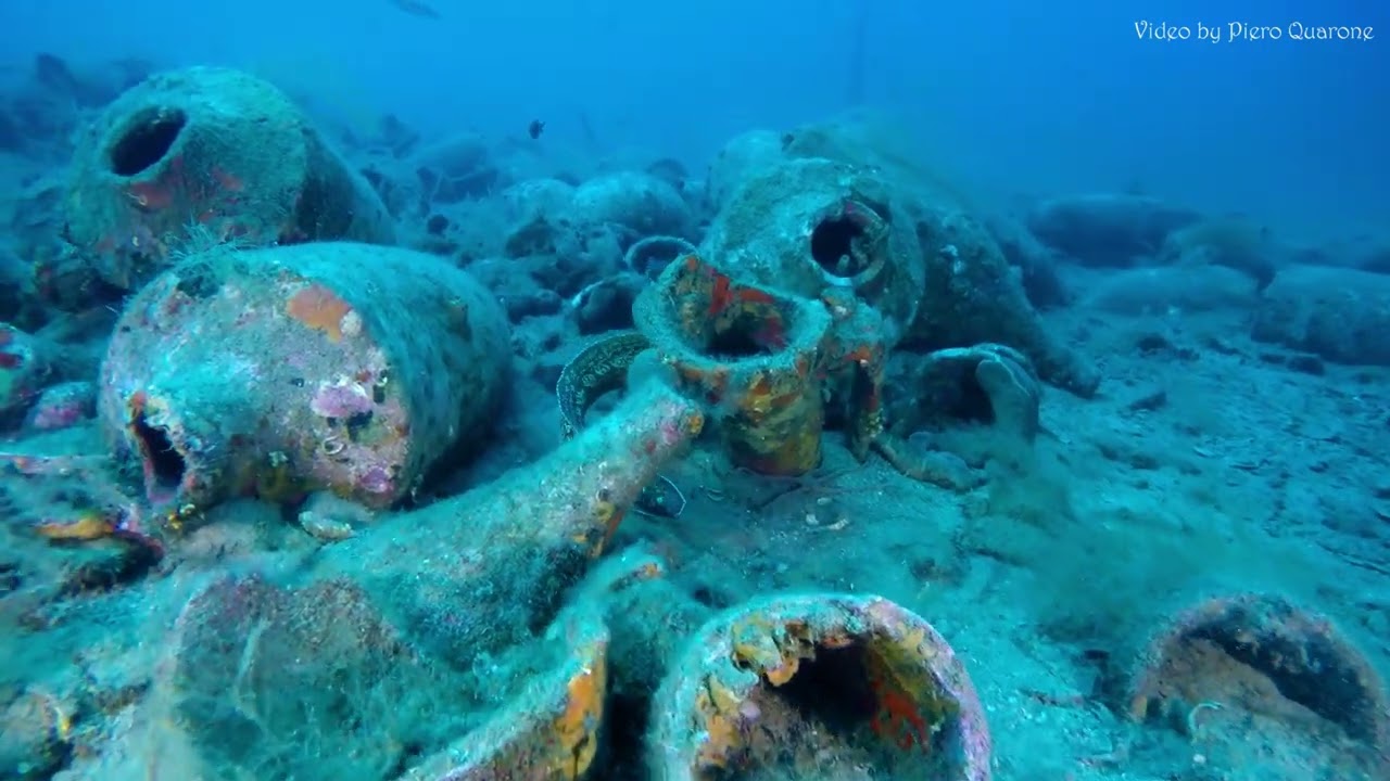 Relitto della nave romana di Albenga centro sub Idea Blu.  Dive on the wreck of the Roman ship