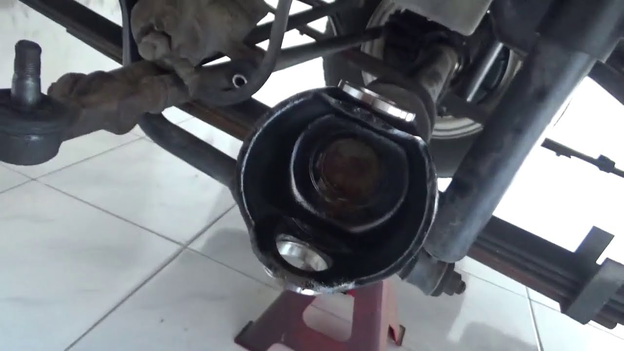 Bongkar dan bersih bersih bearing king pin steering knuckle arm katana