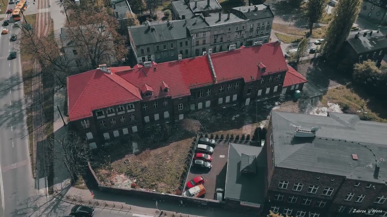 Zabrze z drona - ruina budynku szkoły nr 8 przy ul Londzina