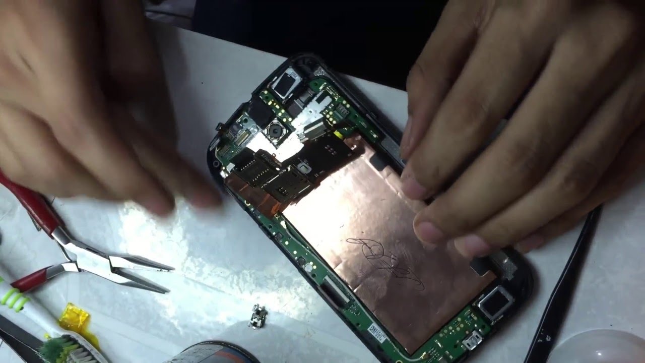 CAMBIO DE CONECTOR DE CARGA MOTO G2