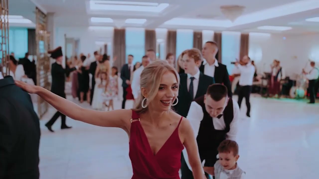 Kapela Góralska Zbójnicy - Jedzie pociąg z daleka (Wesele 2022 Paula i Adrian)