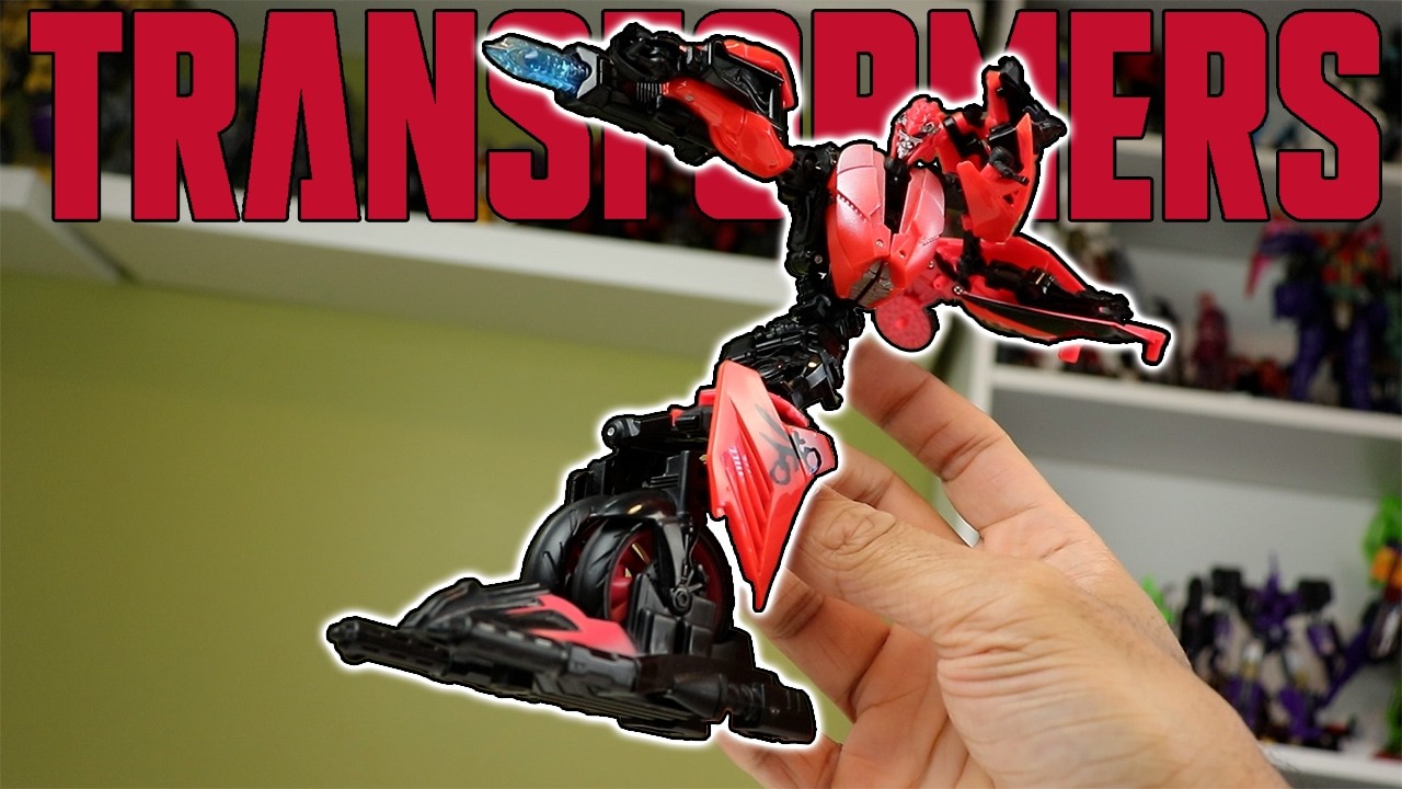 What Is Even Going On Here!?!? | #transformers Revenge Of The Fallen Arcee Review