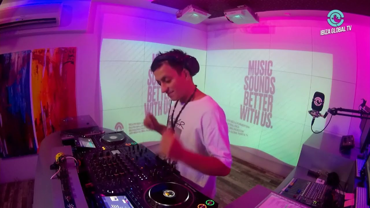 AGUSTIN DUTARI @ IBIZA GLOBAL RADIO MUSIC SOUND BETTER WHIT US