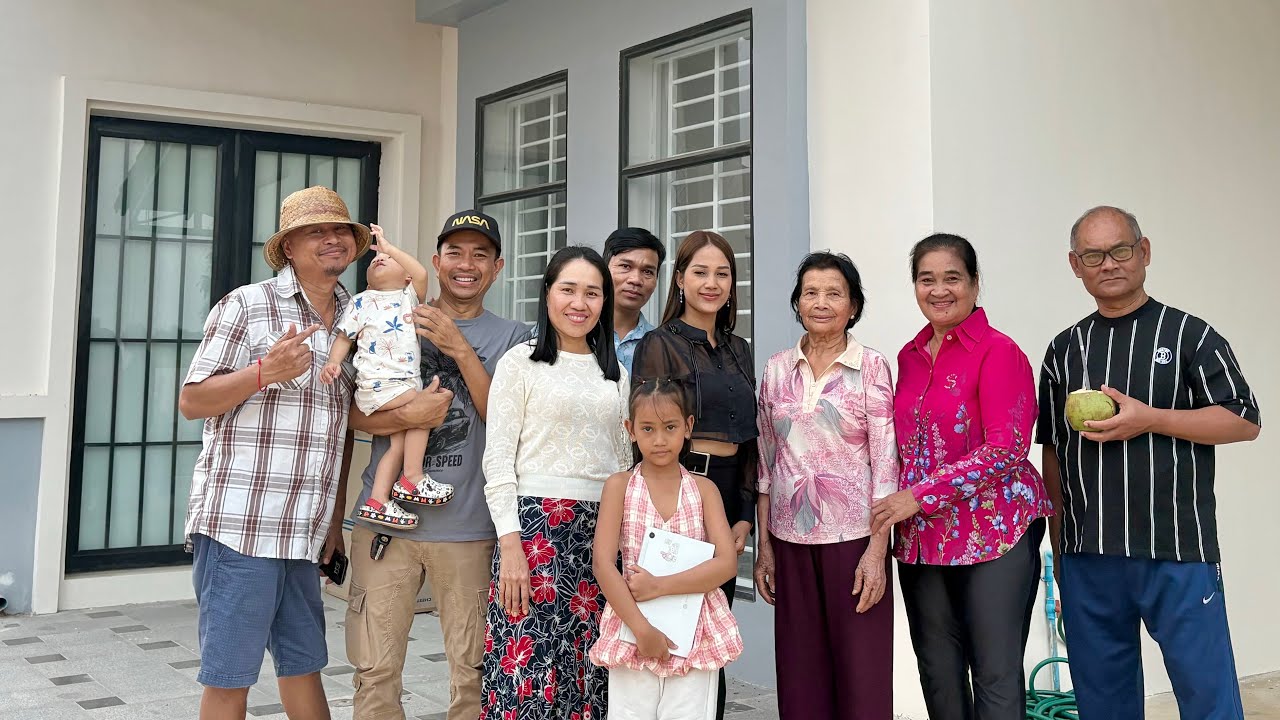 Cambodian American Family Invited Me Special Lunch At Their House