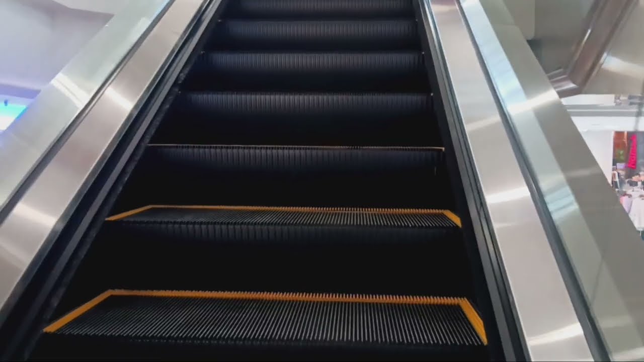 New Schinder Escalator at subang parade
