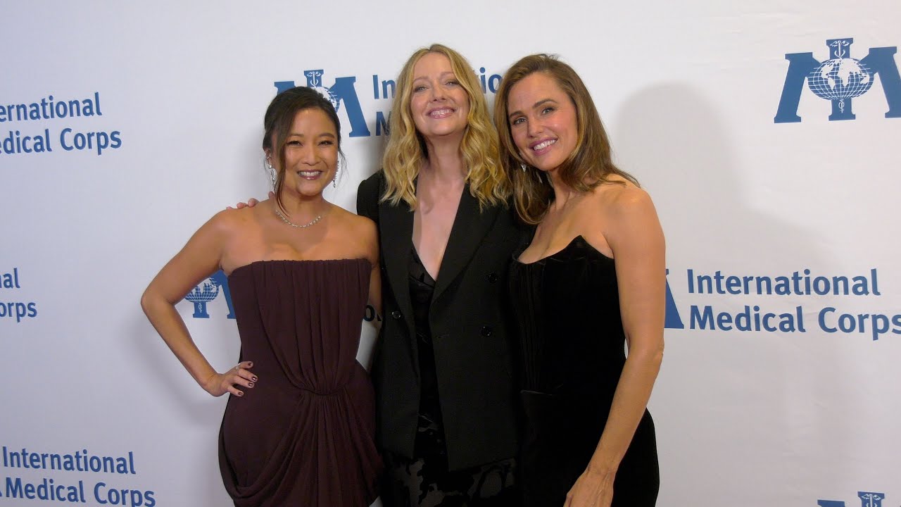 Ashley Park, Judy Greer, Jennifer Garner 2025 International Medical Corps Annual Awards Red Carpet