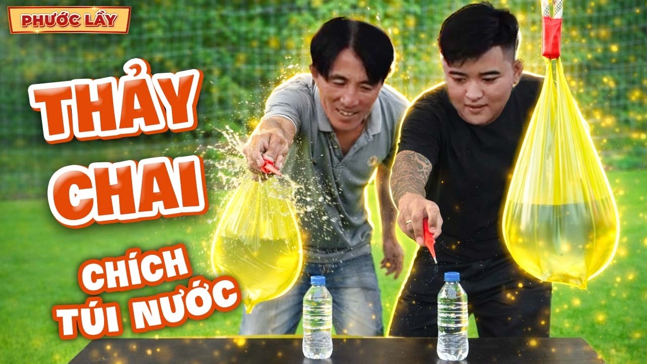 Thử Thách Thảy Chai Chích Túi Nước Và Cái Kết Bất Ngờ | Phước Lầy