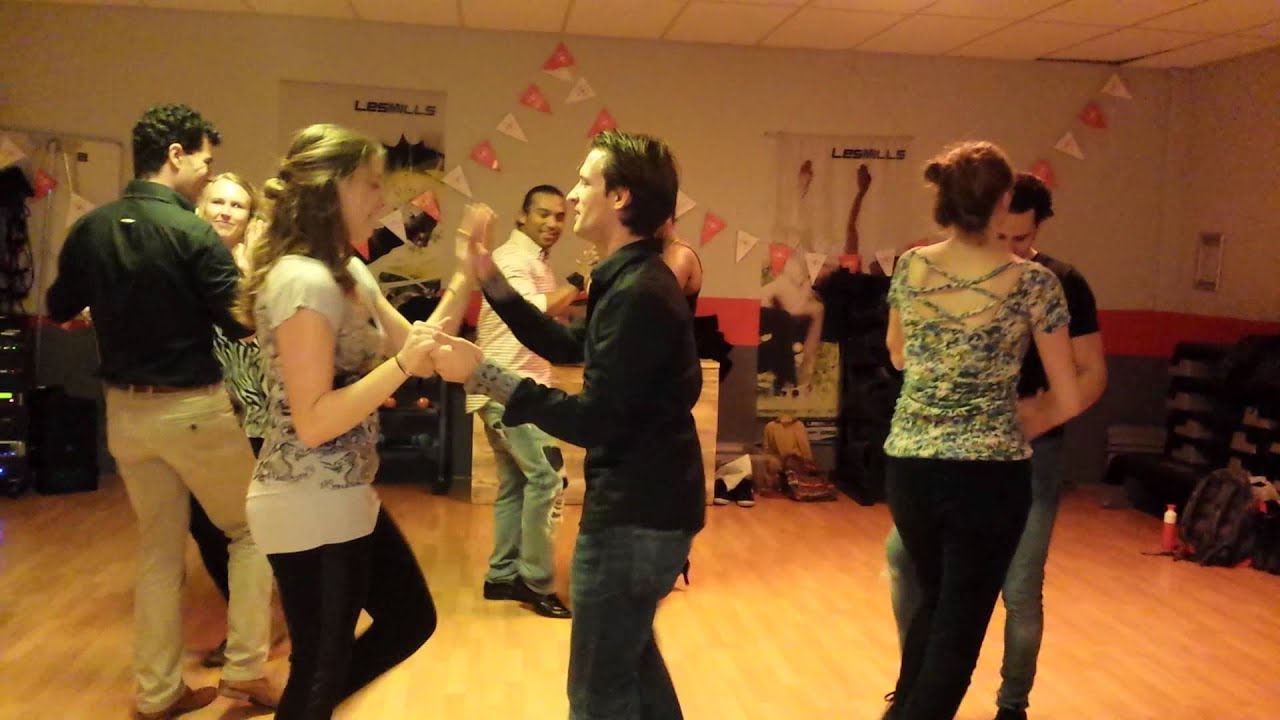Rueda danslessen bij Union Salsa Dance Company in Utrecht