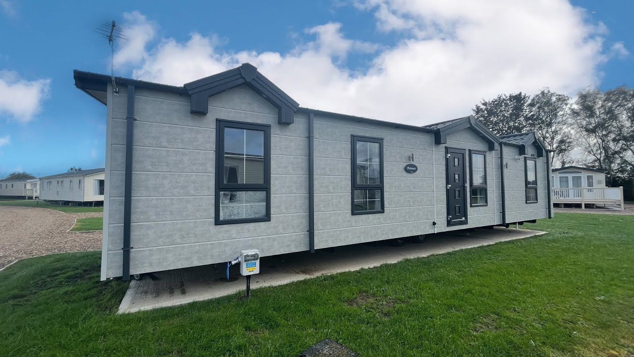 Stunning 42x14ft 2-Bedroom Lodge Situated on a Breathtaking Park Near #skegness Ready To Move In!