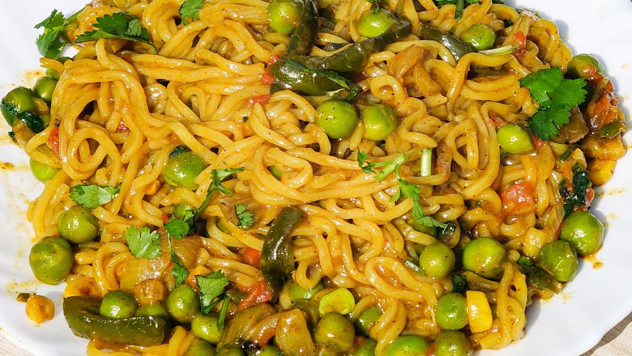 मटर मसाला मैगी। Matar Masala Maggi Recipe | Tasty and delicious maggi l Simple Maggi 