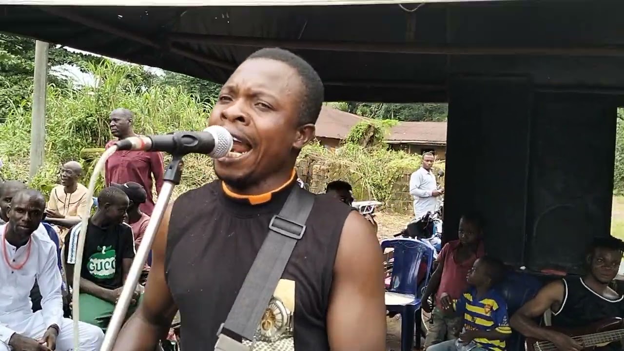 Festus Late Ambassador Joel Boy live @ late Mrs. Juliana Ogbe In Agbor Nta (Samtex Video Production)