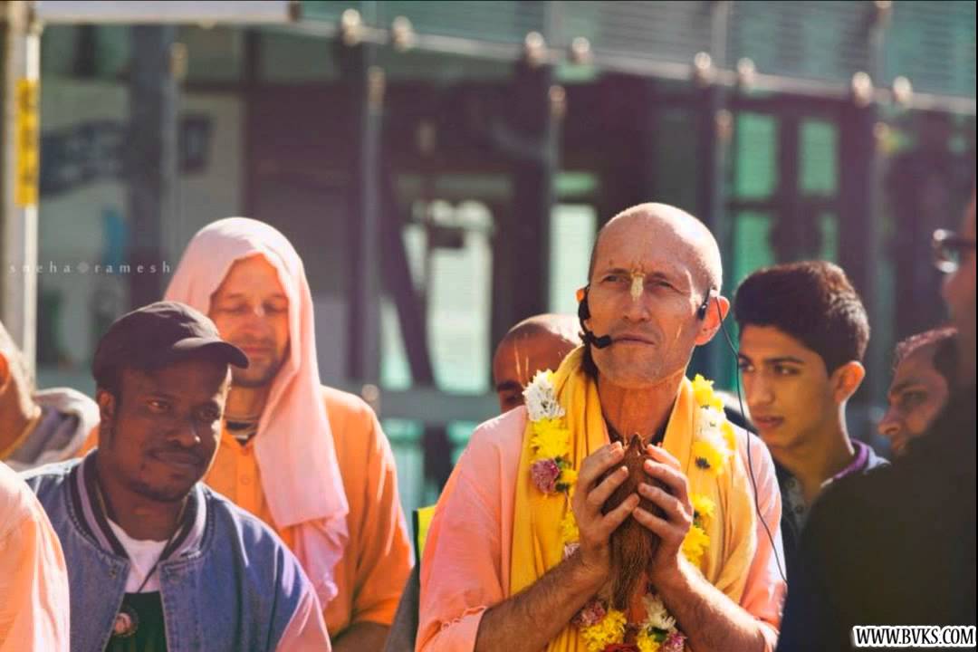 007   Fall Down of Mahanidhi Maharaj