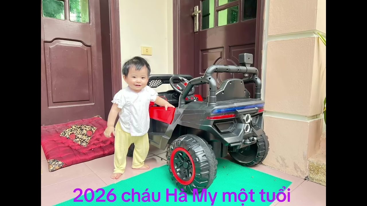 bé Hà My tập xe đạp 2026