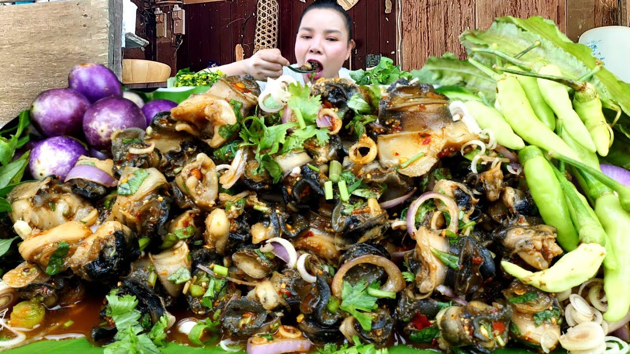 หอยเชอรี่ก้อย ใส่ข้าวคั่วหัวหอมเเกล้มพริกสวนผักสดเเซ่บถึงใจ|ส้มซ่าพาเเซ่บ 4 มีนาคม ค.ศ. 2025
