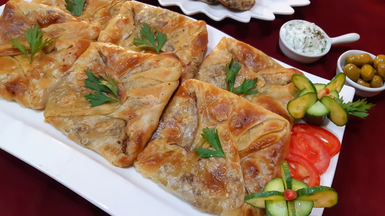 مطبق اللحم الفلسطينى(البوريك الفلسطيني ) بعجينة كلاج خطيرة