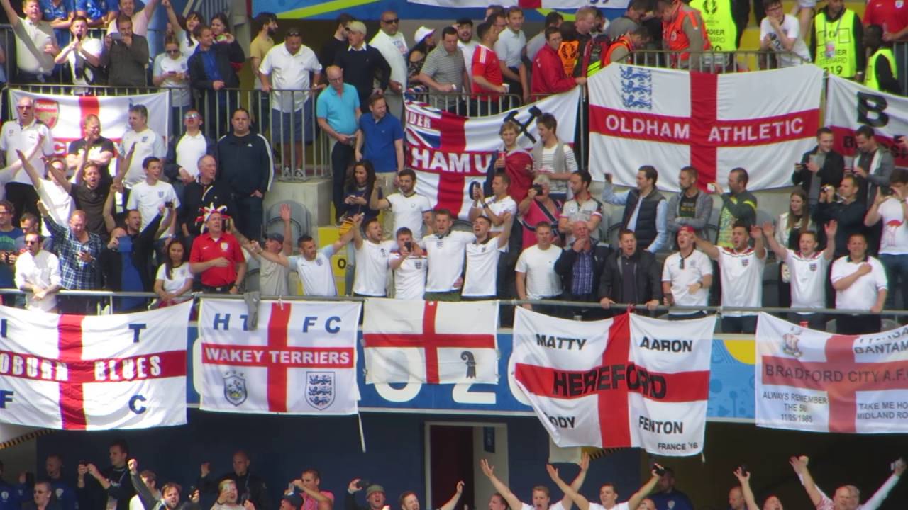 God save the queen in Lens before Wales game by English supporters