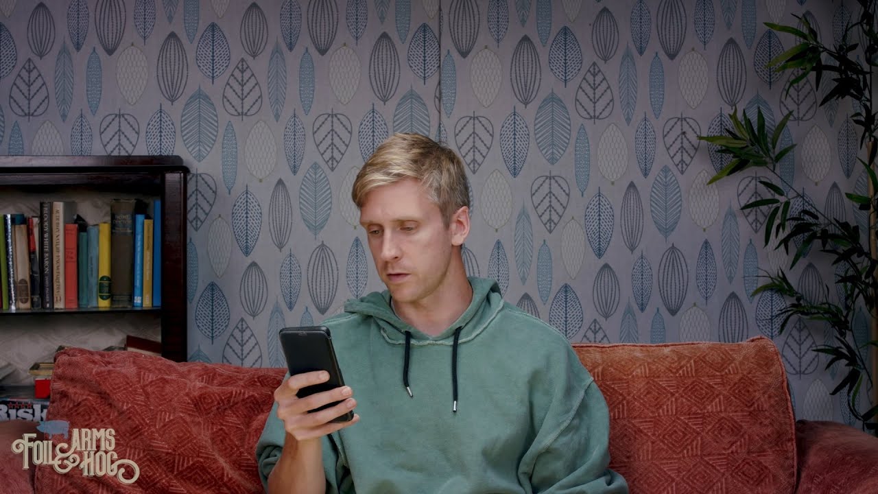 Нельзя выйти из группы в WhatsApp — Foil Arms and Hog