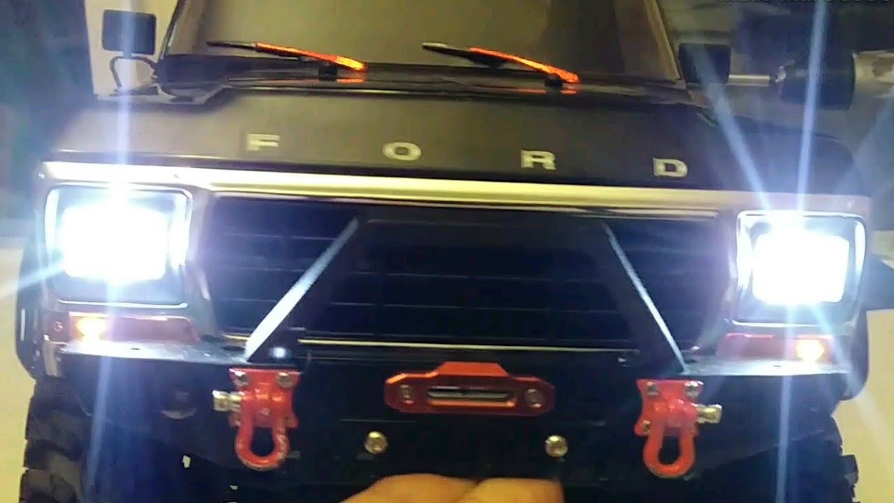Установка комплекта светодиодных фонарей Traxxas TRX4 Bronco