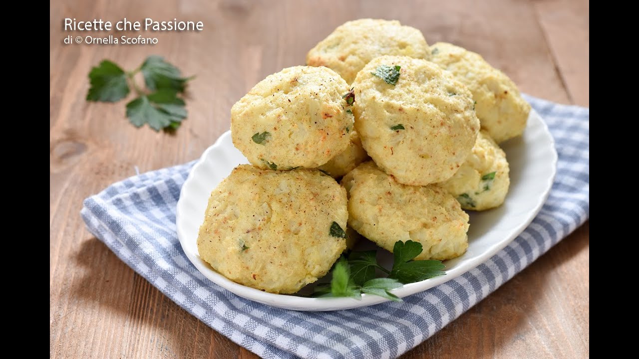 Polpette di cavolfiore al forno leggere e gustose con parmigiano  - Ricette che Passione