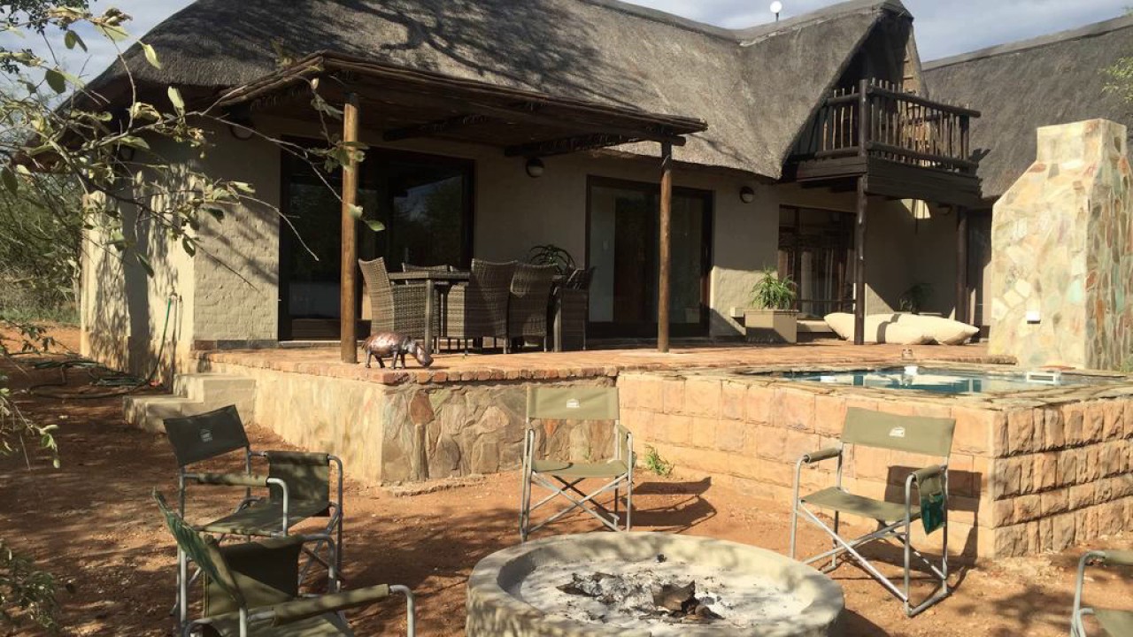 Giraffe Lodge - Hoedspruit - South Africa