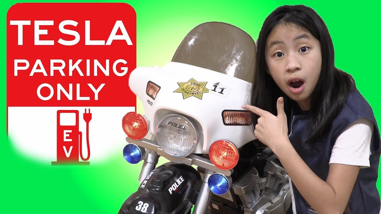 Pretend Play Police No Parking   Tesla Parking Only