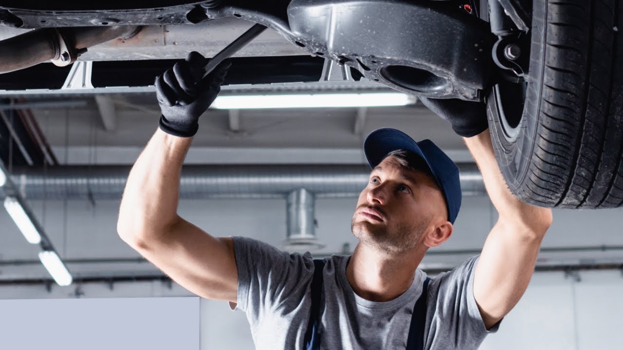 [EN] How to replace a vehicle control arm | Masters of Motion