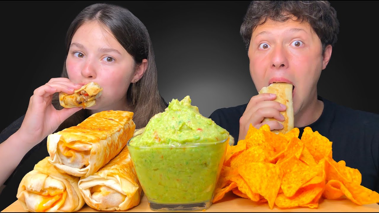 ASMR HOMEMADE BURRITOS, NACHOS, GUACAMOLE MUKBANG EATING 먹방 Tati ASMR
