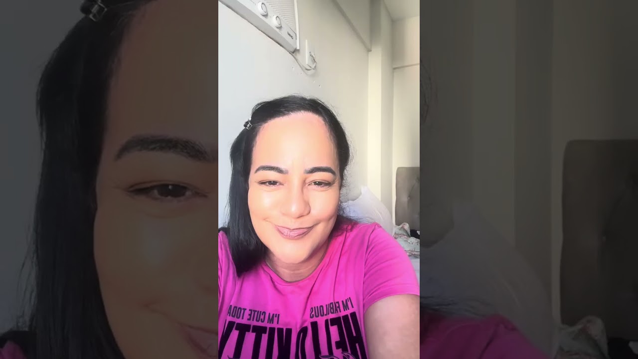 ￼Maquia e fala 