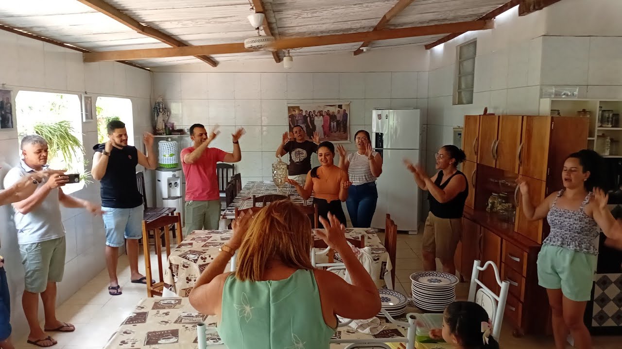 Domingão, dia de descansar e almoçar com a família. 