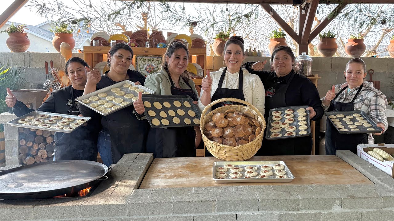HORNEANDO POLVORONES Y TOQUERAS CON LAS MUCHACHAS DE EL PLATANAL!