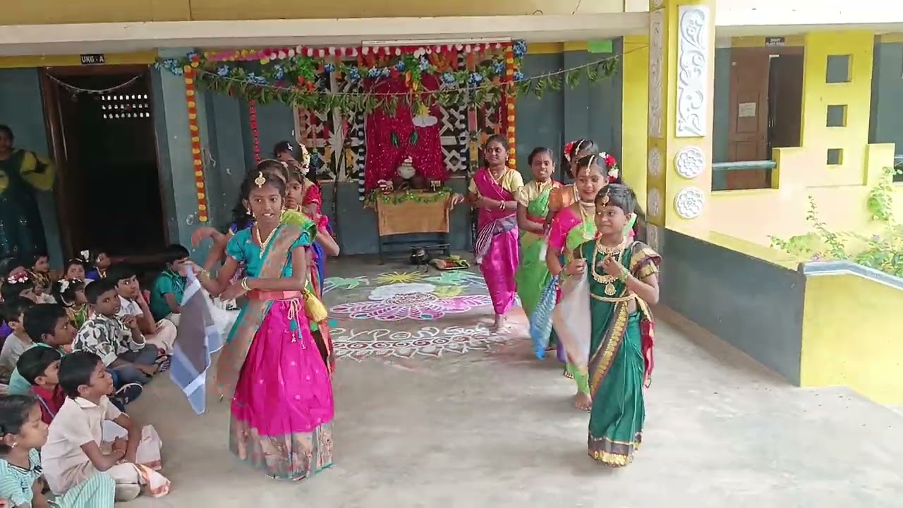 Pongal Celebration. Dance by 4th std. Brindavan Gurukulam N&P School Nagamangalam,Trichy 