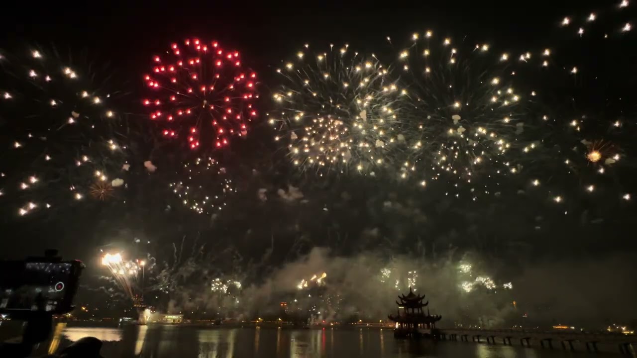 2026.02.14 左營太子宮入火安座大典全臺金蘭會 #fireworks  #花火 #煙火  #風火輪  #遶境  #太子爺 #左營#蓮池潭 