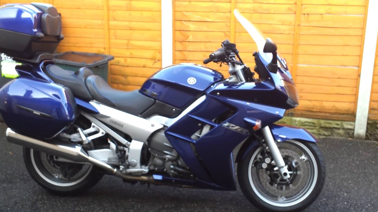 ★ YAMAHA FJR 1300 REVIEW ★