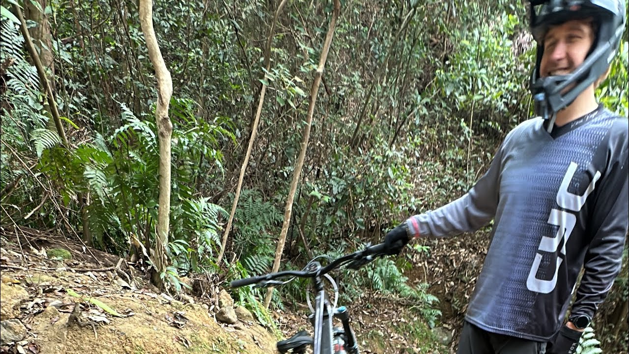 Tai Mo Shan Shuttles 