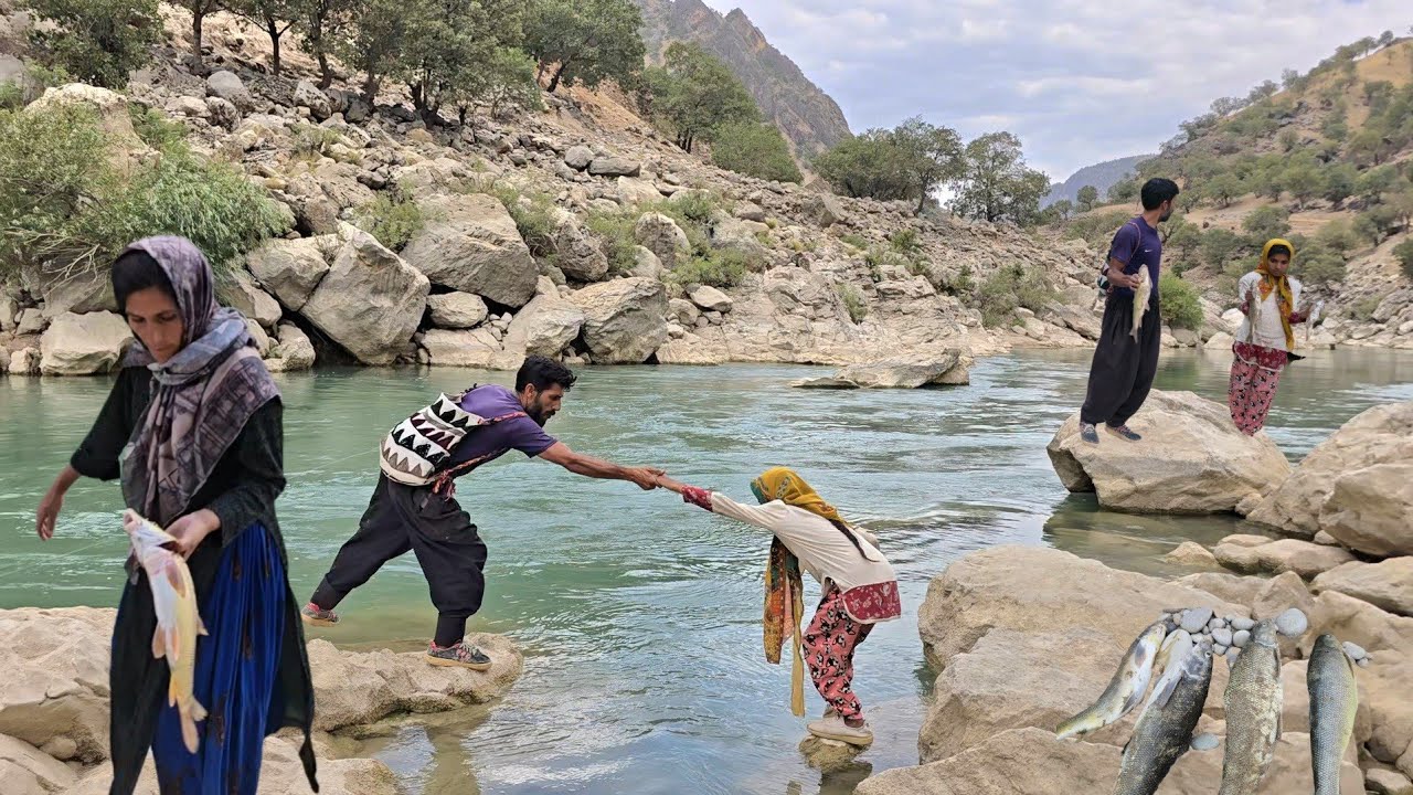 Nomadic life in Iran | Family fishing in the wild river of Khersan 🐟