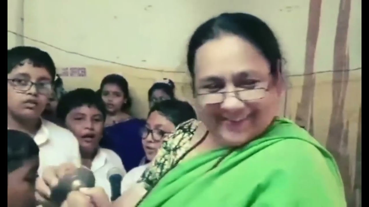 Rabindra সঙ্গীত ওই মালতীলতা দোলে পিয়ালতরুর কোলে পুব-হাওয়াতে॥