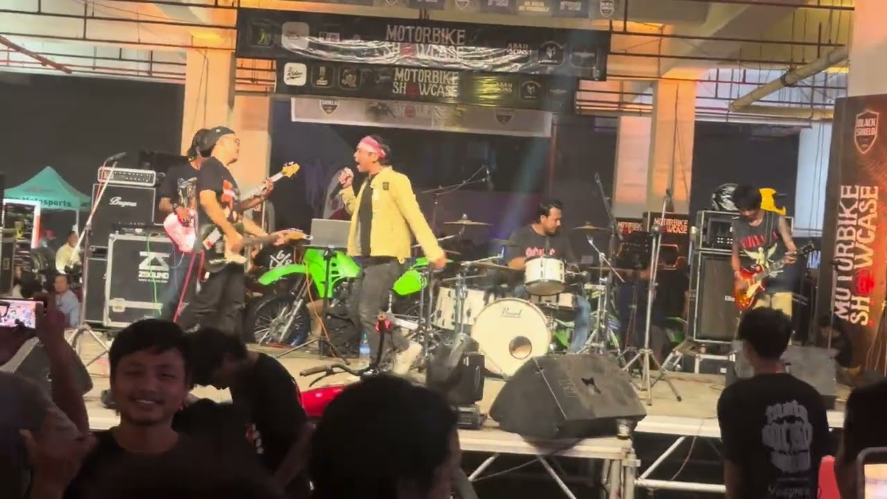 Par Puee with Romantic Band *Biker Song*LIVE AT MCC 2025 Bike Show Mandalay 