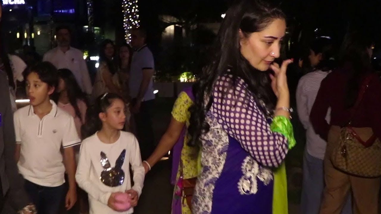 Sanjay Dutt&rsquo;s Wife Manyata Dutt With Kids Spotted At Yauatcha Restaurant Mumbai