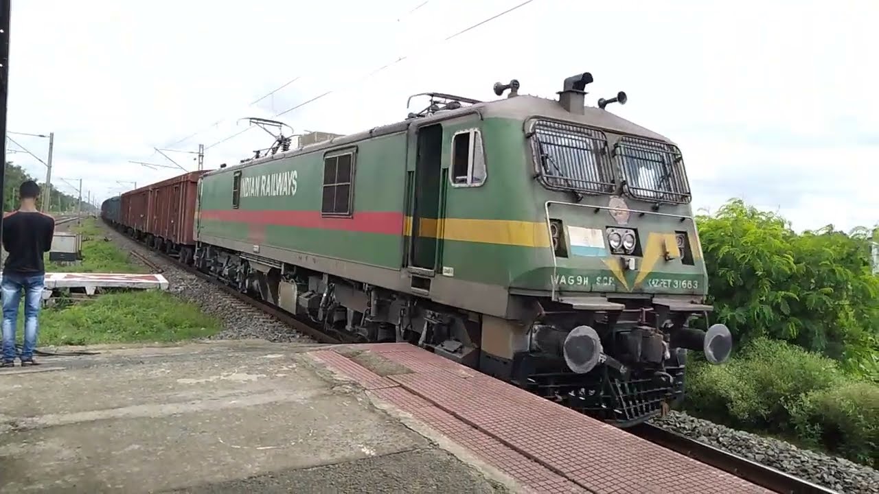 Aerodynamic beautiful WAP 9 Locomotive Engine 🚂😍