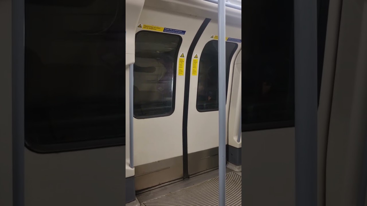 Jubilee Line accelerating - my favourite sound of the #londonunderground #acceleration #train