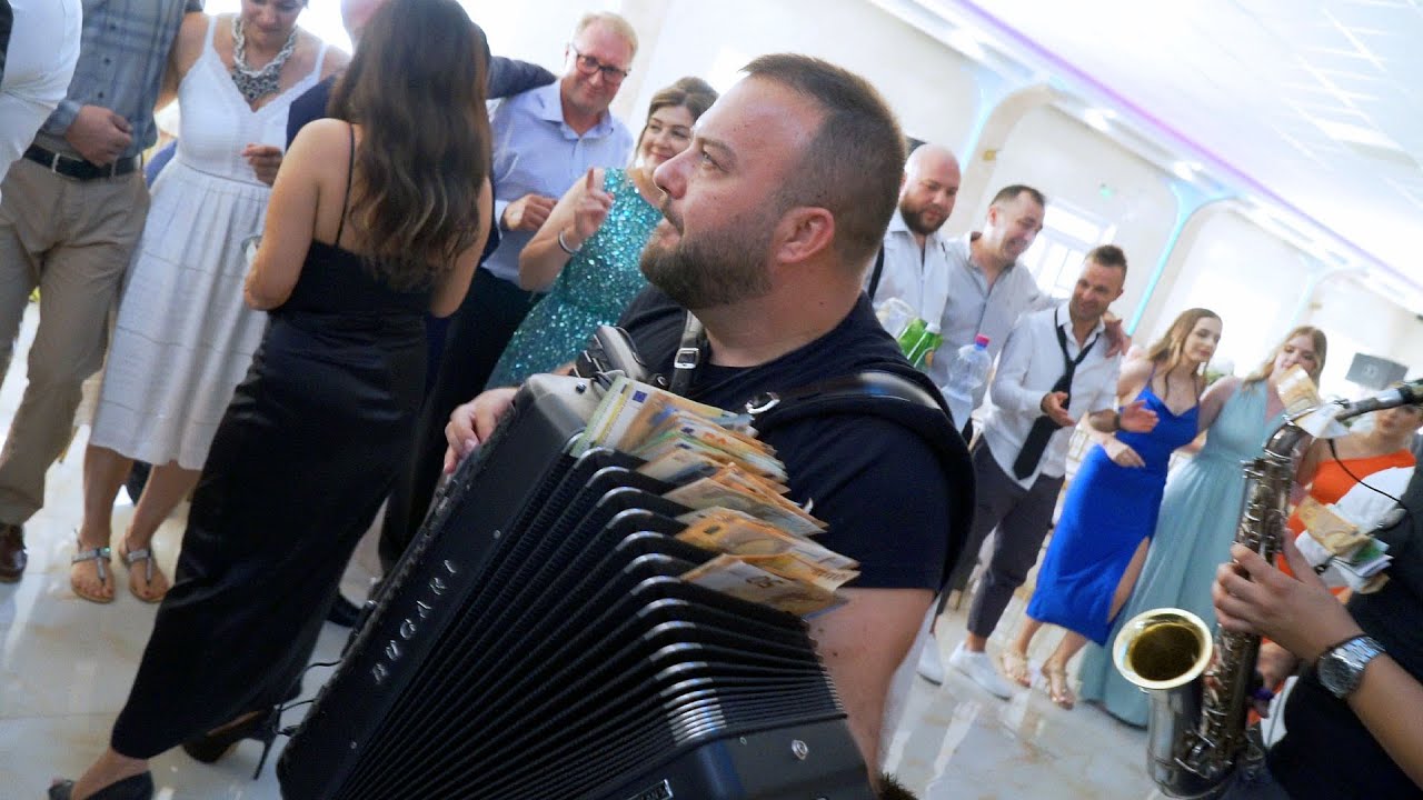 Ovako se igra i svira kolo - Borko Radivojevic i Tigrovi - veridba Ane i Aleksandra