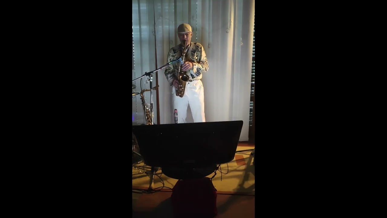 JUST   THE  WAY  YOU  ARE   (  Billy  Joel  )   - performed  roxylebon  sax  -