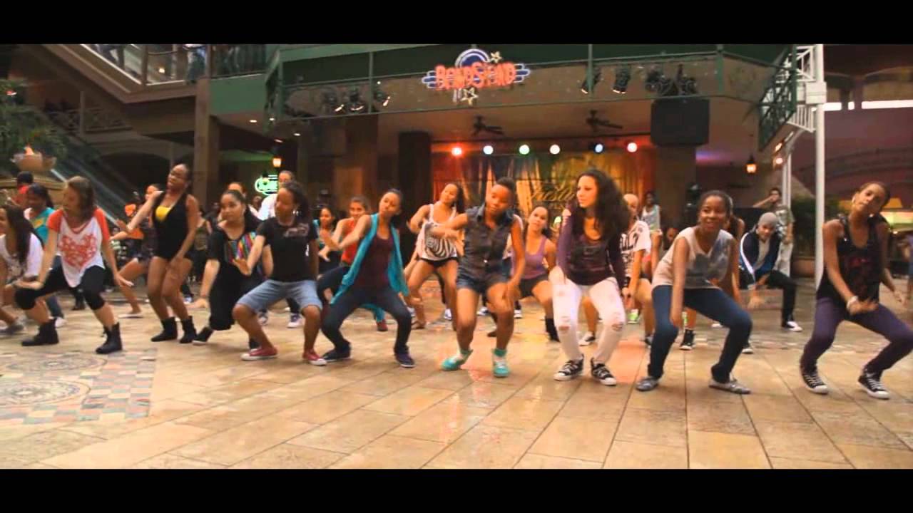 Flash Mob Elle NYTT Class